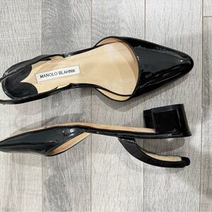 Manolo Blahnik Glossy Black Heels, size 9